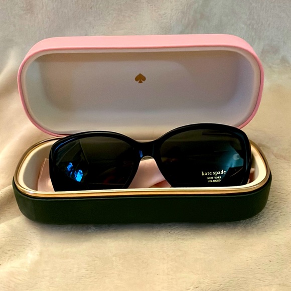 kate spade Accessories Kate Spade Sunglasses With Case Poshmark